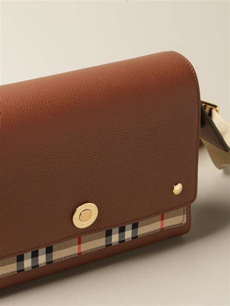 burberry unhängertasche|burberry leather wallet.